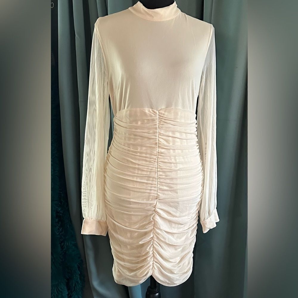 Love by Design Mock Neck cream lined sheered front lightweight mesh fabric EUC M
